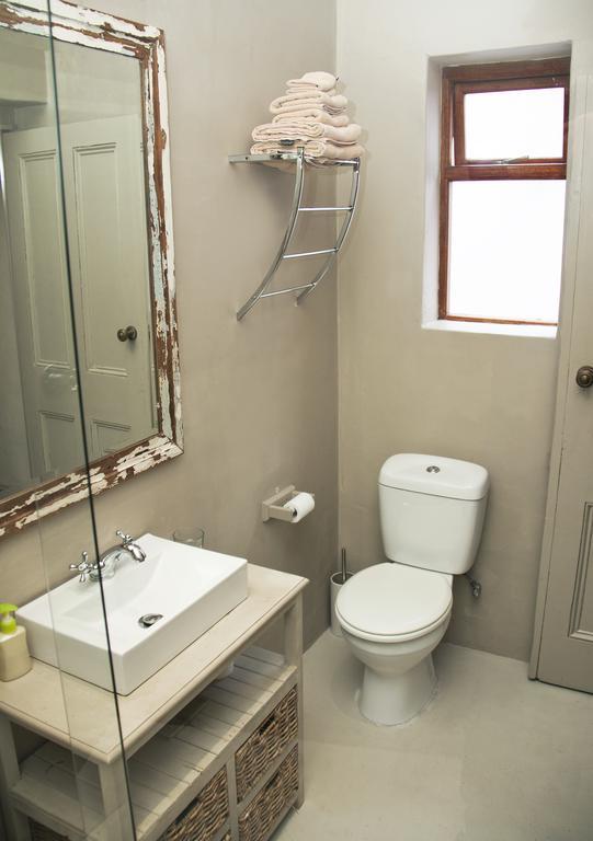 Molo-Lolo House Panzió Fokváros Szoba fotó